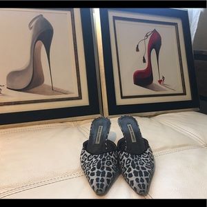 Vintage Manolo Blahnik kitten heels sz 37.5